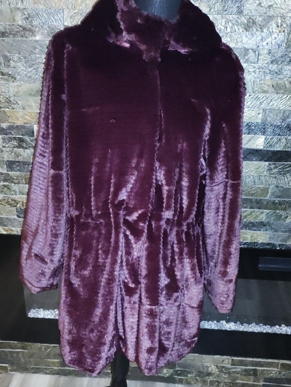 Dennis Basso Women's Plush Soft Faux Fur Deep Burgundy Coat Size XL Petite - Picture 13 of 14